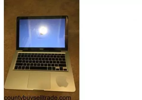 Apple MacBook MB467LL/A (Late 2008)
